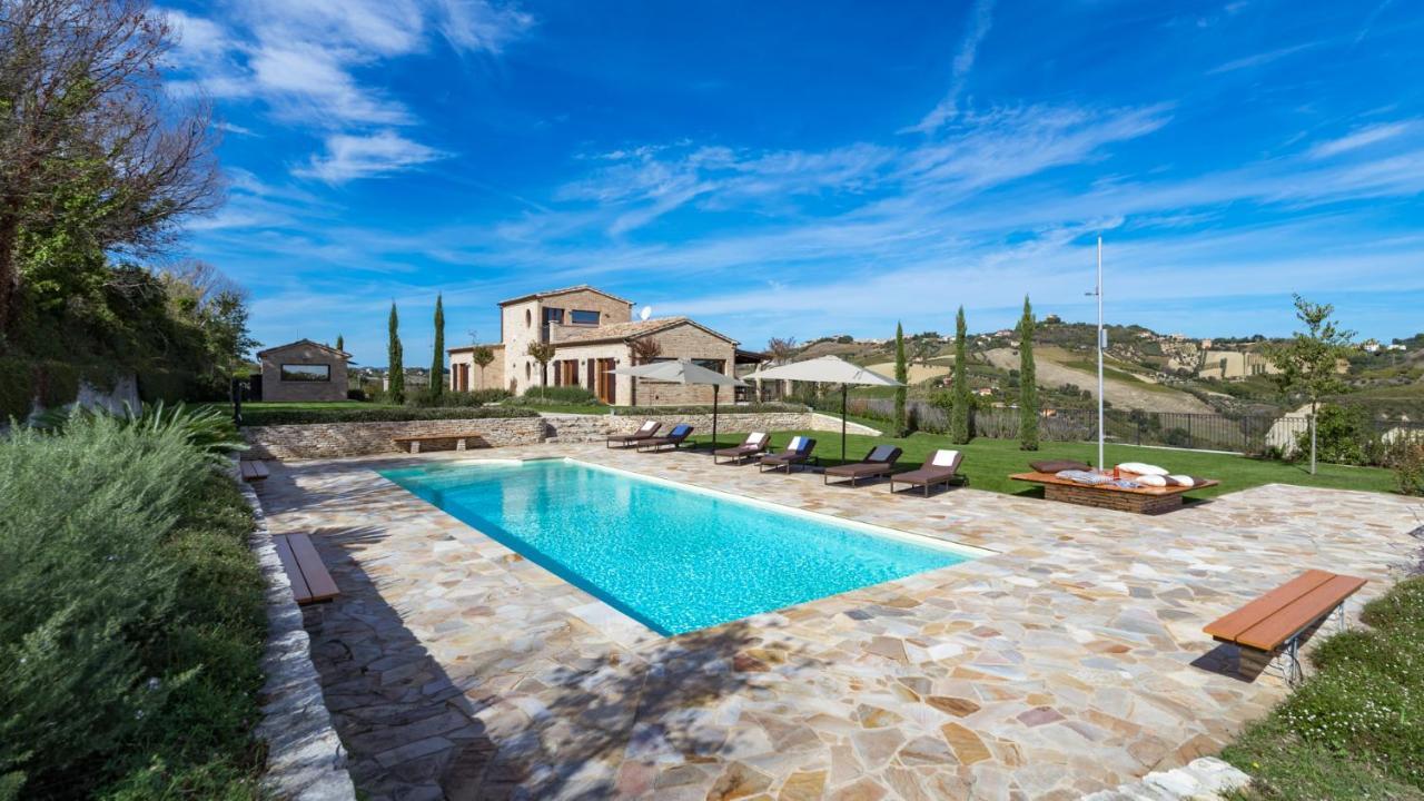 Borgo Da Monte 8, Emma Villas Monteprandone Exterior photo