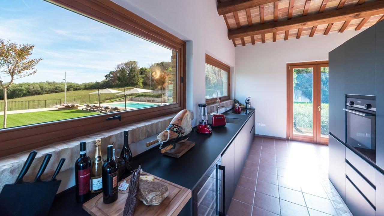Borgo Da Monte 8, Emma Villas Monteprandone Exterior photo