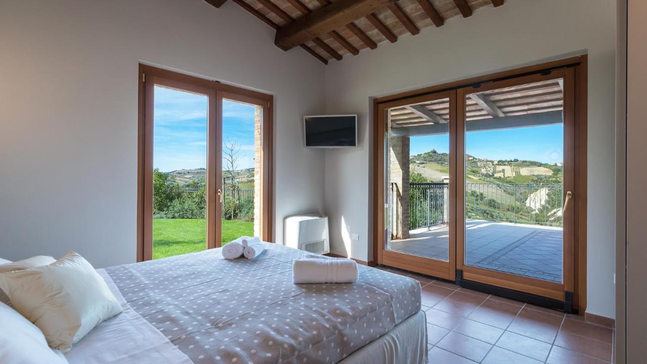 Borgo Da Monte 8, Emma Villas Monteprandone Exterior photo