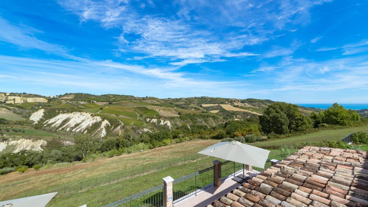 Borgo Da Monte 8, Emma Villas Monteprandone Exterior photo
