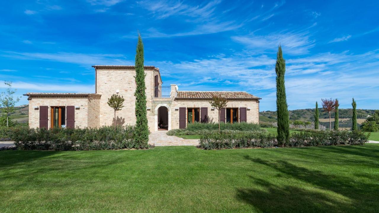 Borgo Da Monte 8, Emma Villas Monteprandone Exterior photo