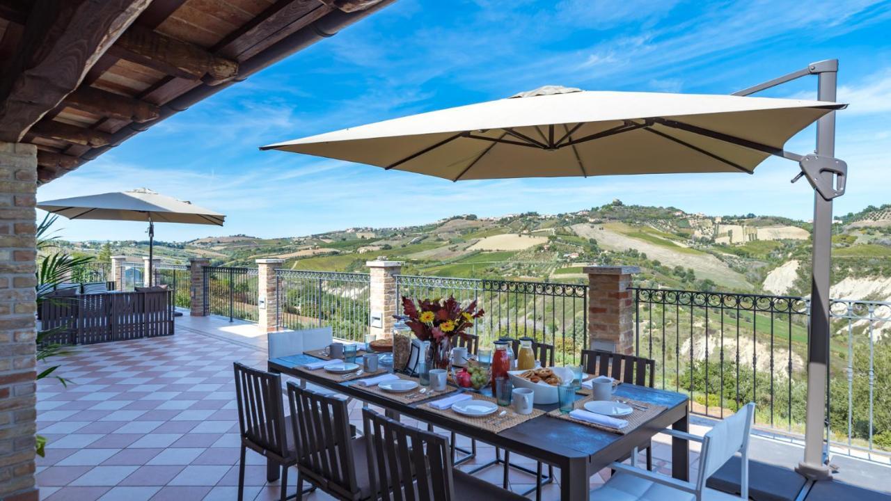 Borgo Da Monte 8, Emma Villas Monteprandone Exterior photo